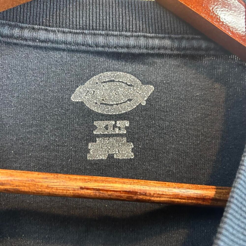 Dickies Men's Black and Navy T-shirt - Picture 3 of 5